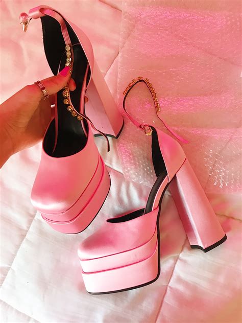versace pump dupe